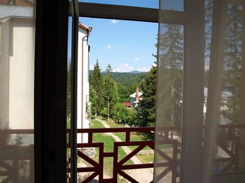 sunny-autumn-rooms-9.JPG