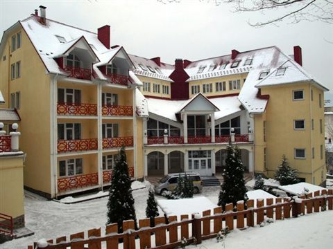 sunny-camp-winter-01.jpg