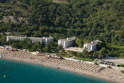 sutomore-01.jpg