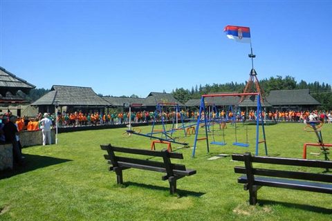 tara-camp-03.jpg